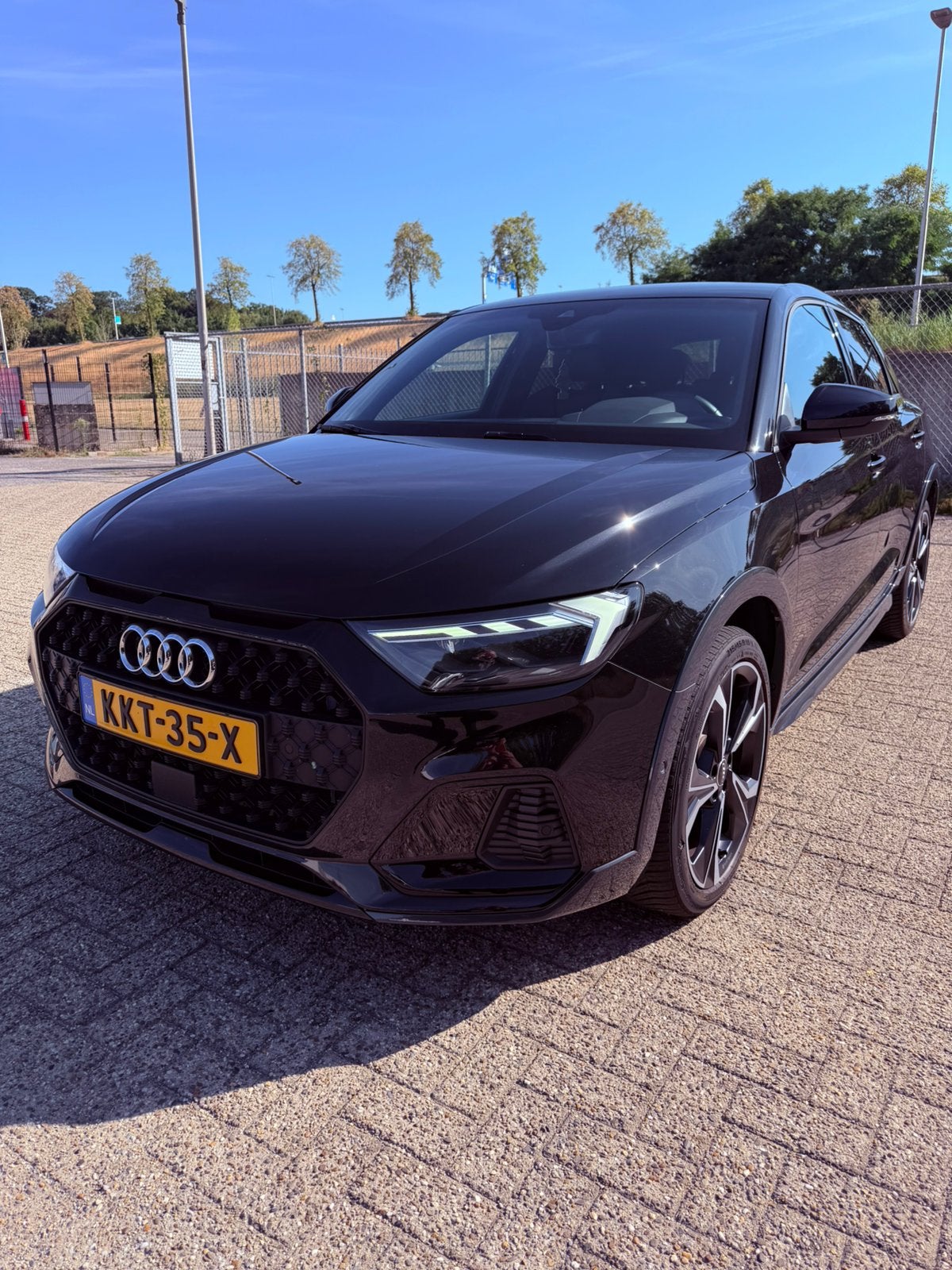 Audi A1 Citycarver 35 TFSI 1.5 3x S Line VOL 2022 Zwart, Auto's, Audi, 15 km/l, 4 cilinders, Leder en Stof, Zwart