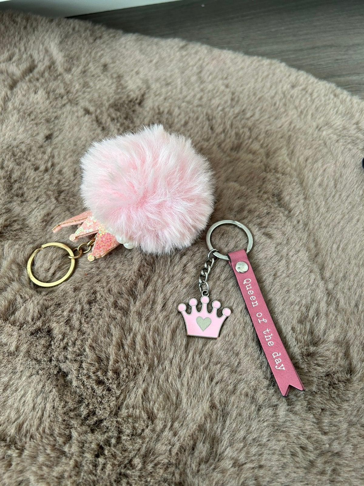 Mooie sleutel hangers met kroon, Ophalen of Verzenden, Zo goed als nieuw