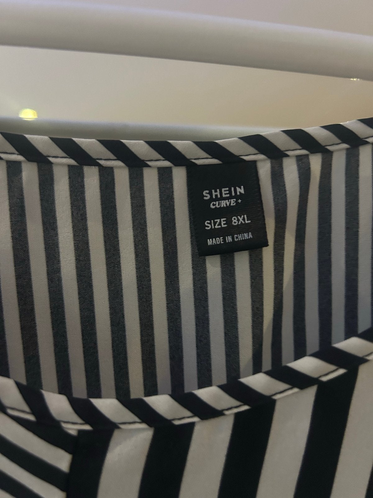 Shein Curve+ Zwart-wit gestreepte jurk 8XL, Kleding | Dames, Grote Maten, Ophalen of Verzenden, Nieuw, Zwart, Jurk