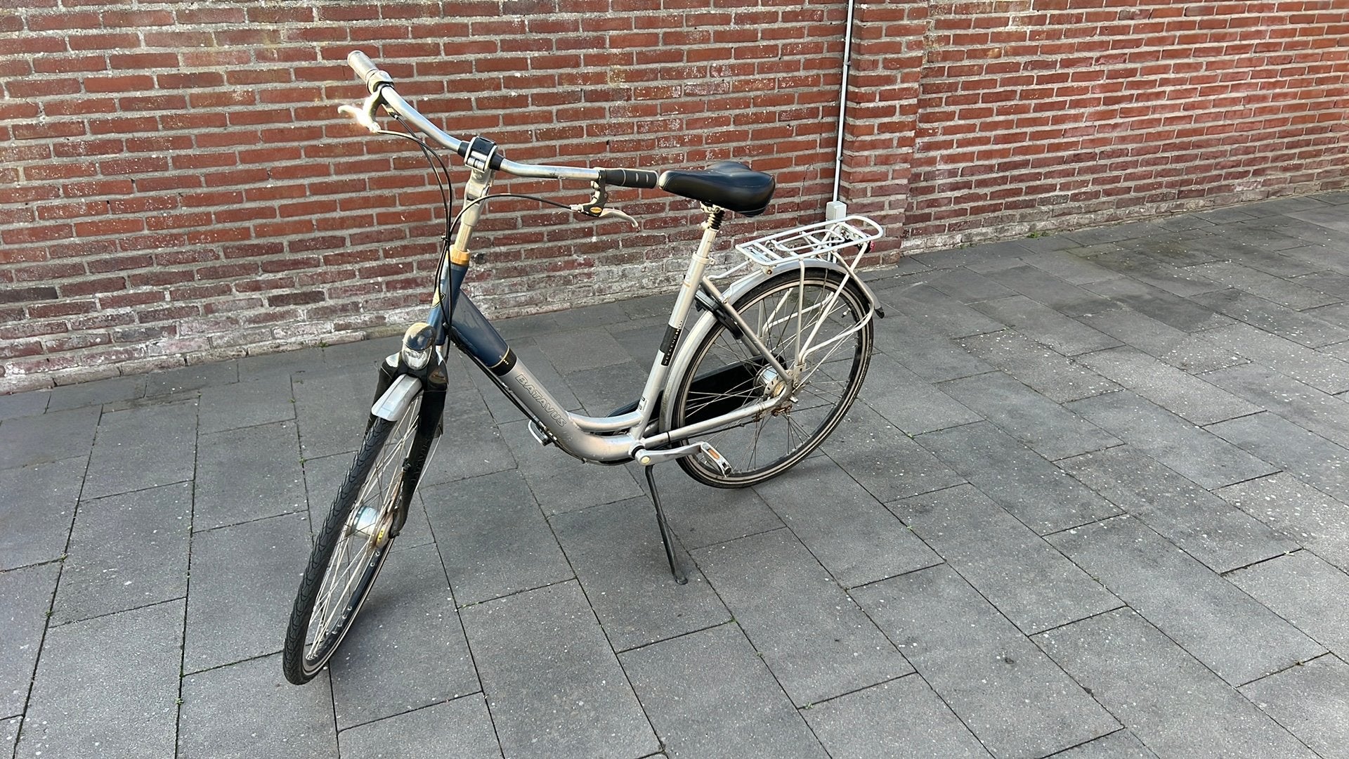Foto 2 van Nette batavus damesfiets