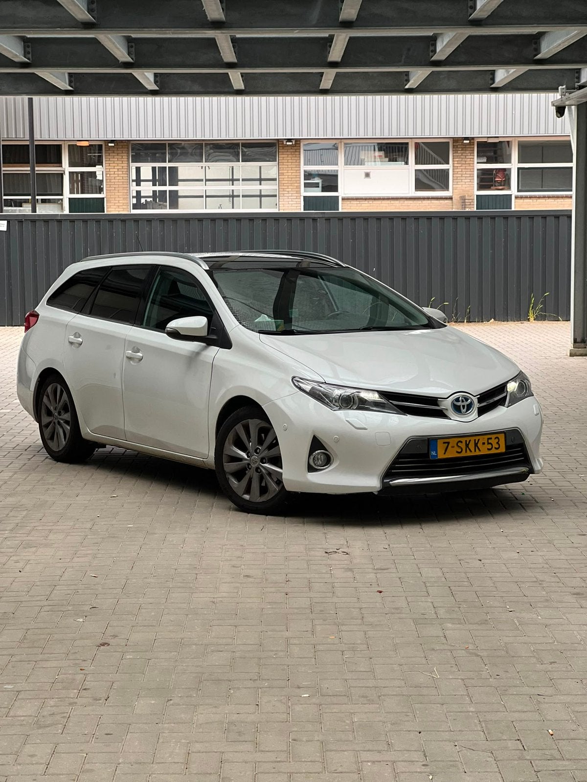 Toyota Auris 1.8 Hybrid Touring Sports Full Opties Pano, Auto's, Toyota, Bedrijf, Auris, Hybride Elektrisch/Benzine, Volledig hybride