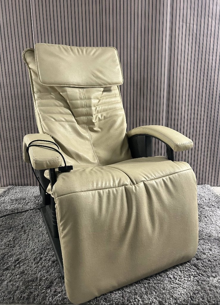 FAMILY Massagestoel, Huis en Inrichting, Fauteuils, Gebruikt, Leer, Metaal, 50 tot 75 cm, 75 tot 100 cm, Ophalen of Verzenden