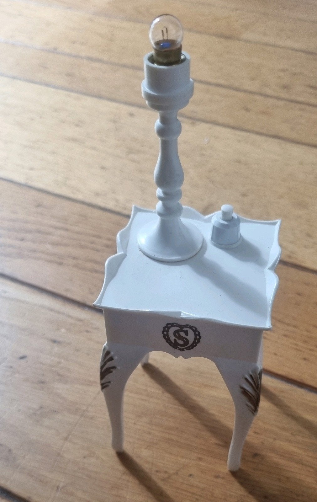 Vintage Pedigree Sindy nachtkastje met lampje, Ophalen of Verzenden, Gebruikt, Overige typen