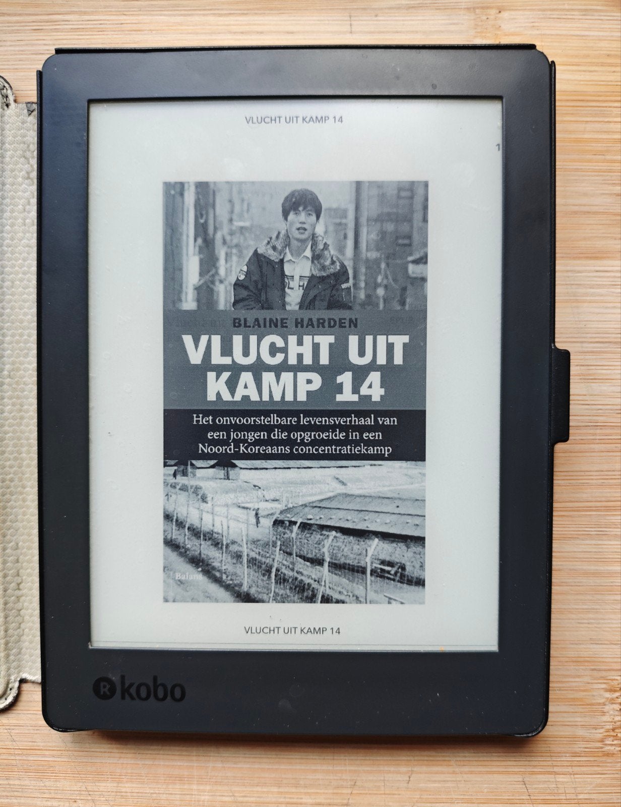 Kobo Aura H2O 2e editie (N867) met 4000+ boeken, 8 GB, Ophalen of Verzenden, Zo goed als nieuw, Touchscreen