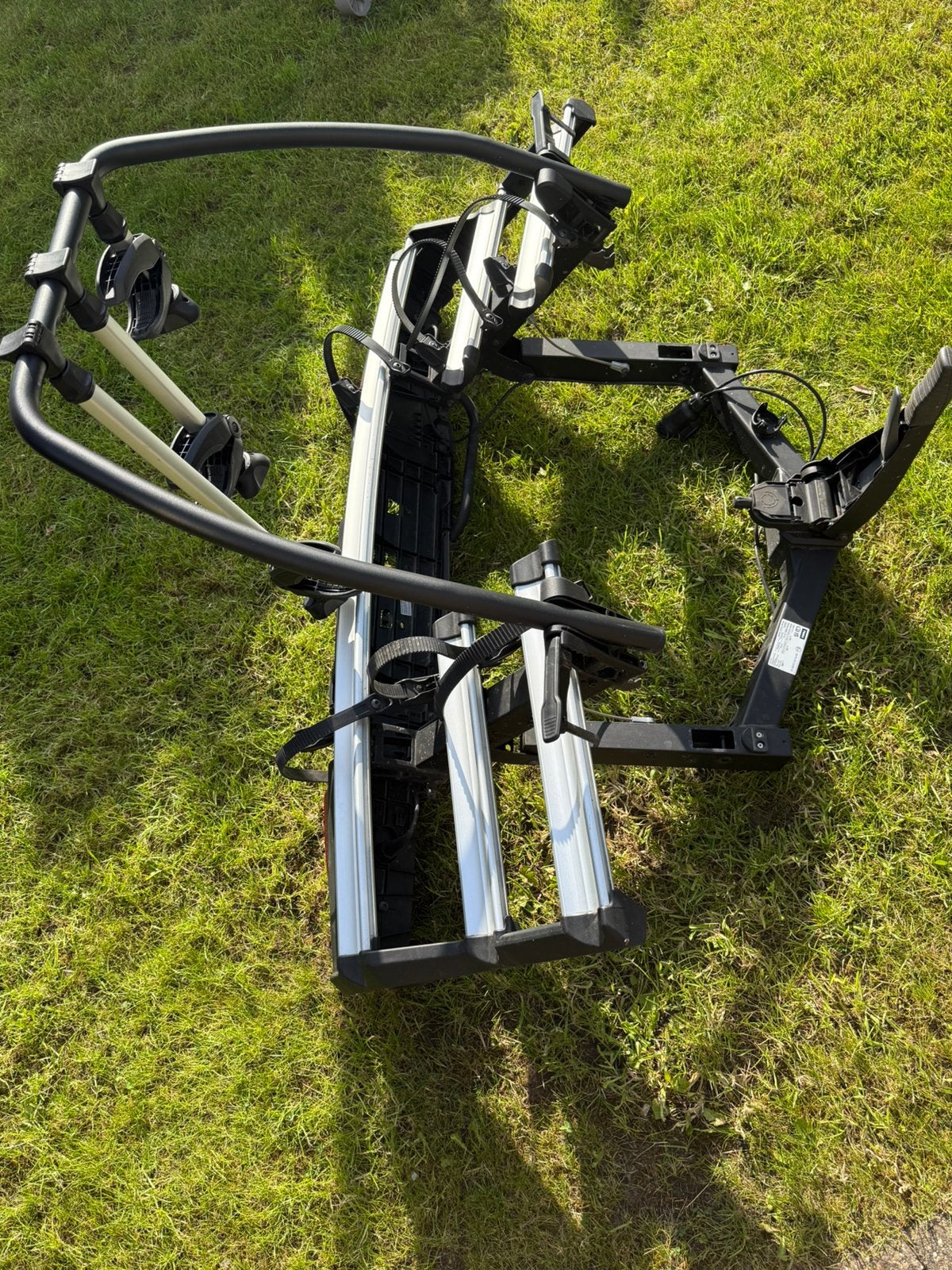 Thule fietsendrager, kantelbaar voor drie fietsen., Ophalen, 3 fietsen of meer, Elektrische fiets, Zo goed als nieuw