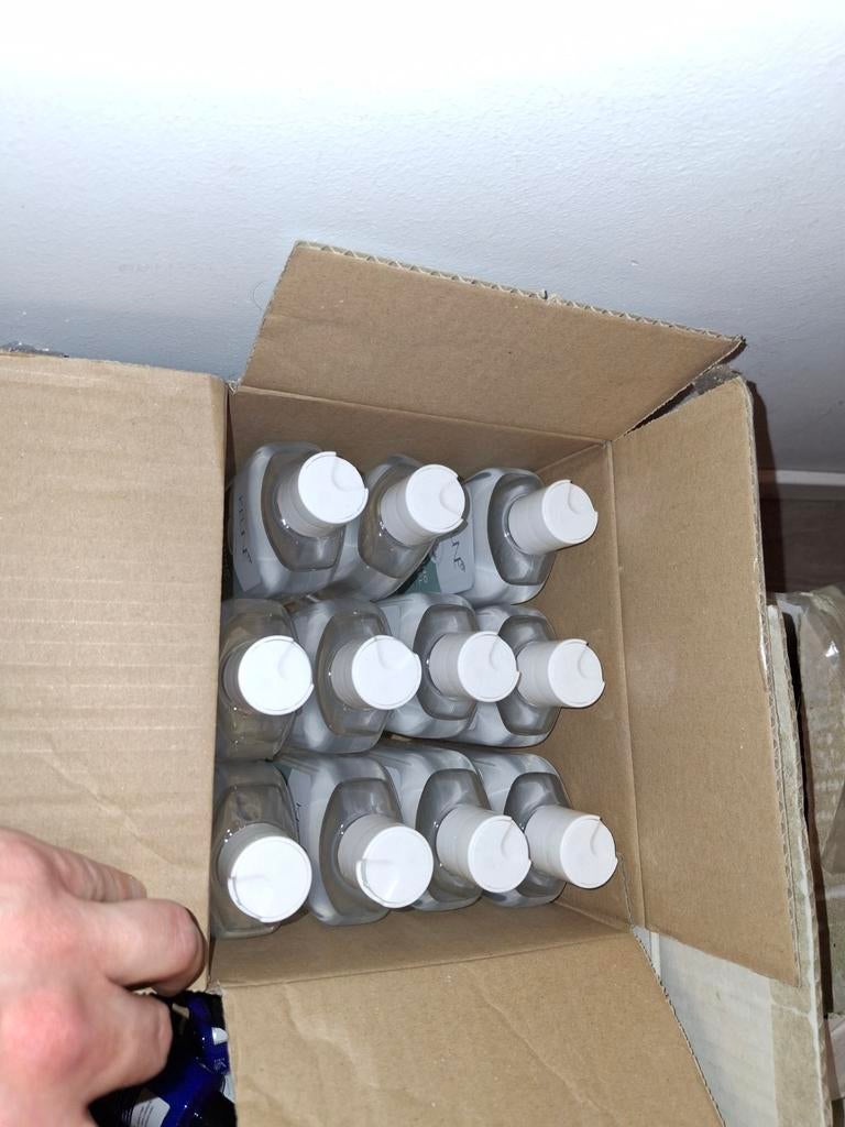 Doos met 11 stuks Keune Cleaning Hand Gel 250ml, Ophalen of Verzenden, Nieuw, Overige typen