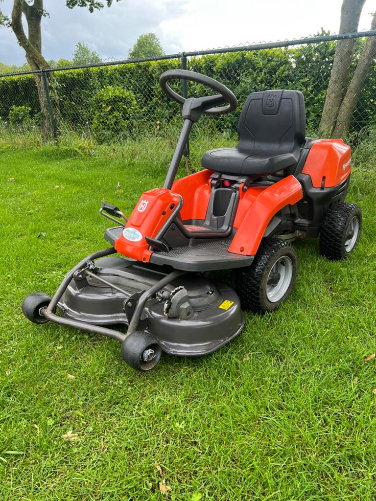 Nette en goede Husqvarna R112C zitmaaier / frontmaaier 2018, Zweden, Ophalen of Verzenden, R112C, Mulchfunctie