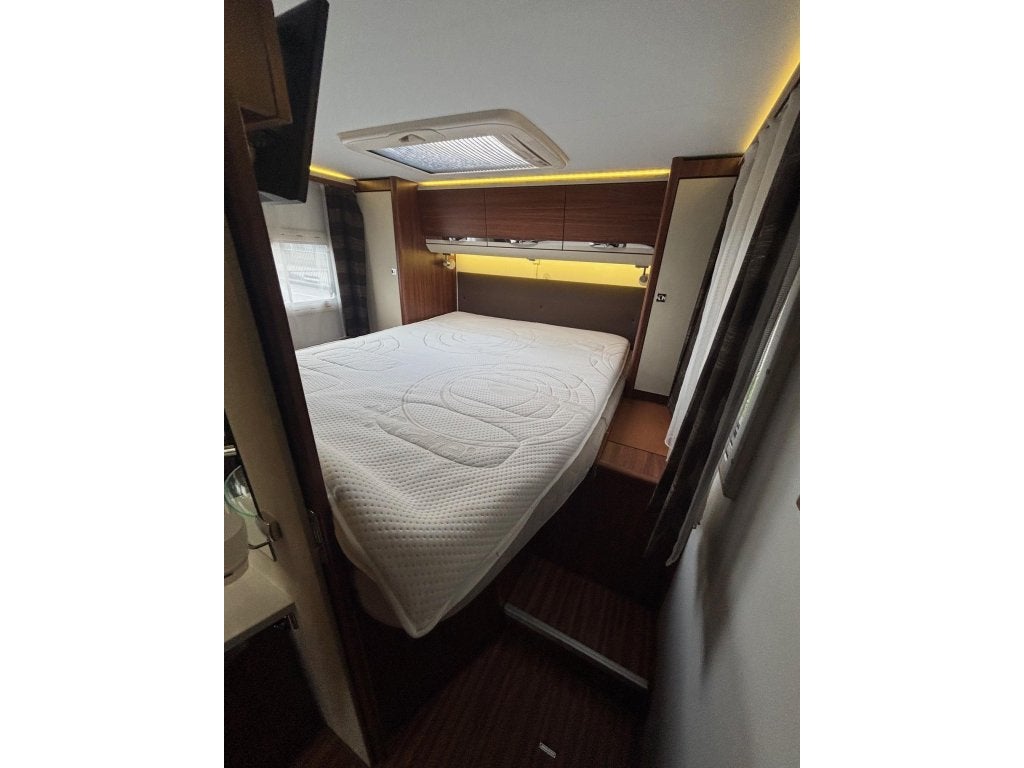 Adria Matrix M 670 SBC vol opties, queensbed, Ringverwarming, Fiat, Bedrijf, Afzuigkap