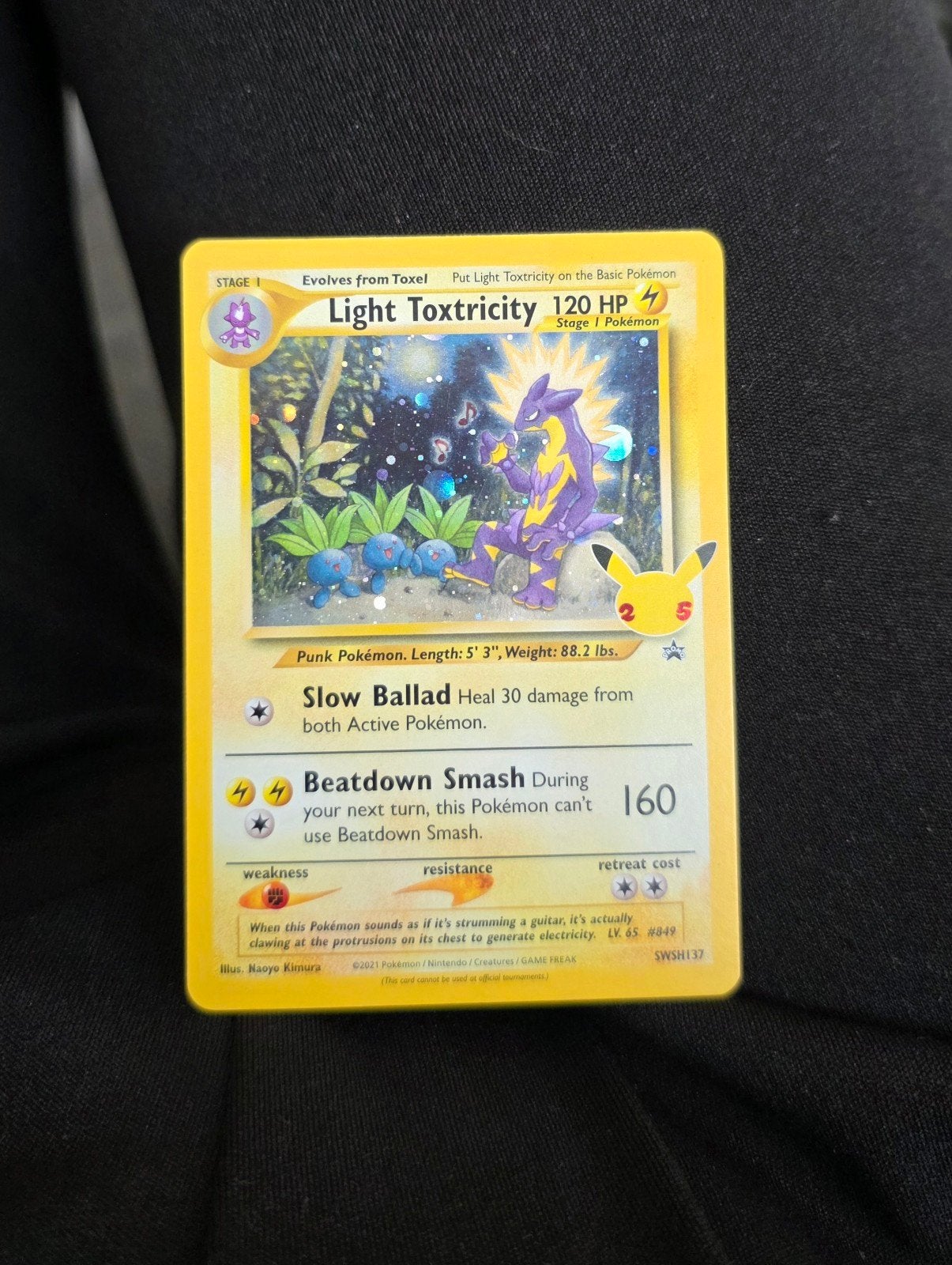 Light Toxtricity SWSH137 Pokémon Kaart, Hobby en Vrije tijd, Verzamelkaartspellen | Pokémon, Ophalen of Verzenden