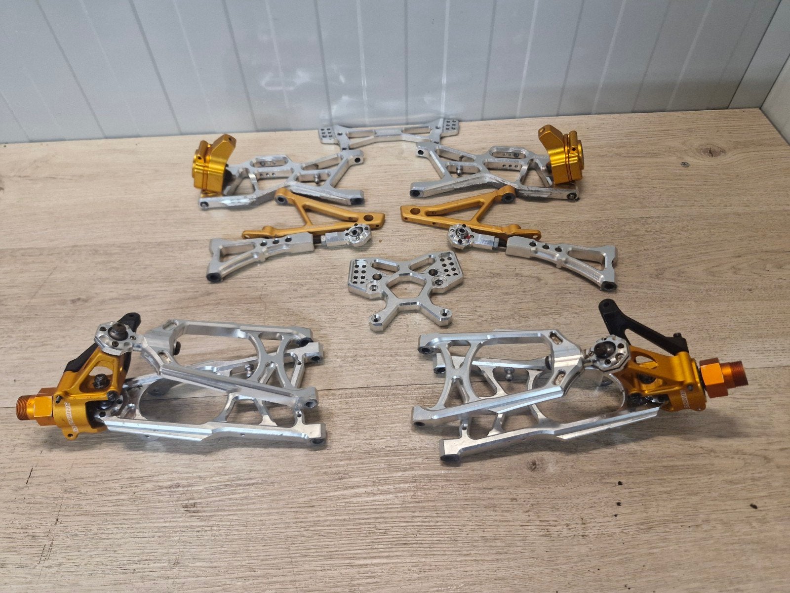 hpi baja aluminium onderdelen, Benzine, Ophalen of Verzenden, Zo goed als nieuw, Onderdeel
