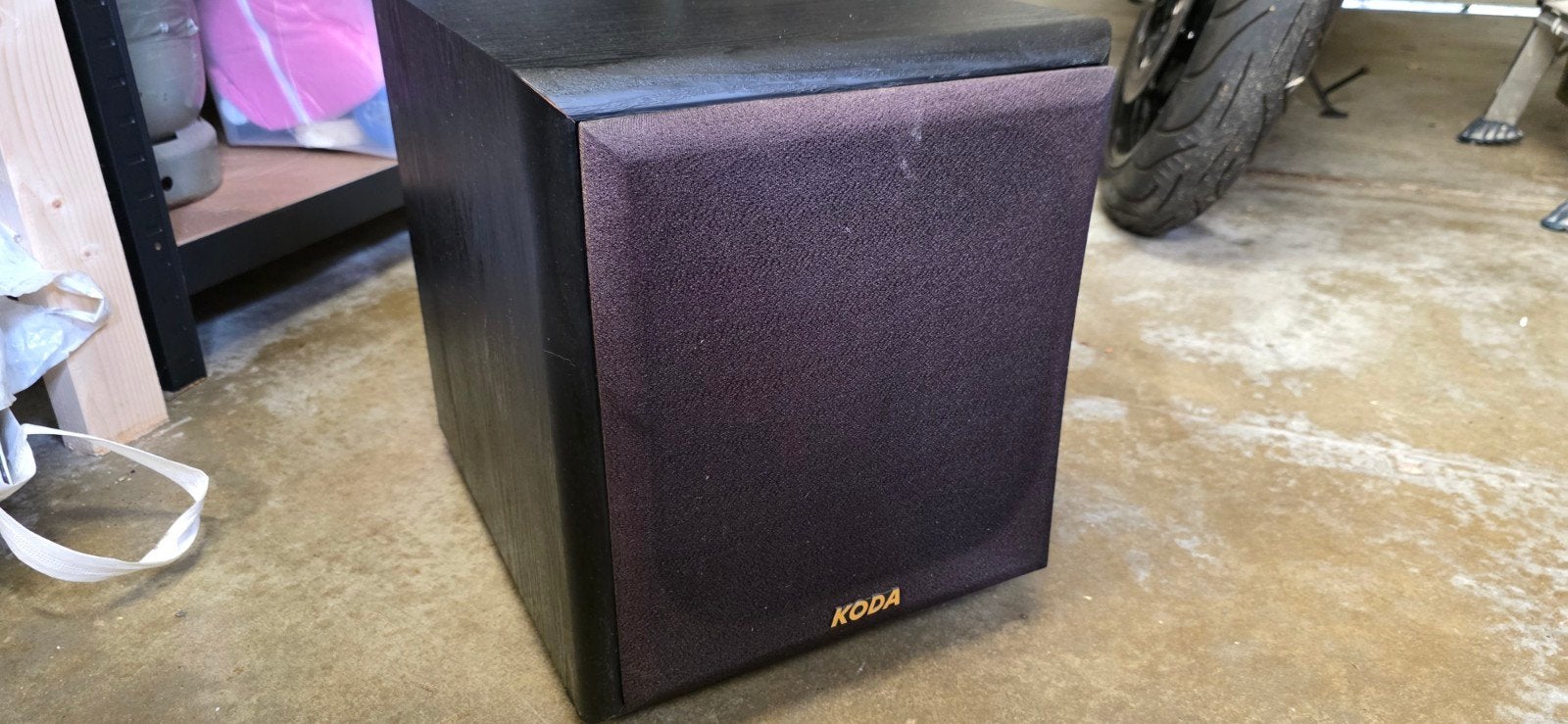 Koda SW-1000 Subwoofer - 80 Watt - Zwart, Gebruikt, Subwoofer, 60 tot 120 watt, Geschikt voor surround/home cinema