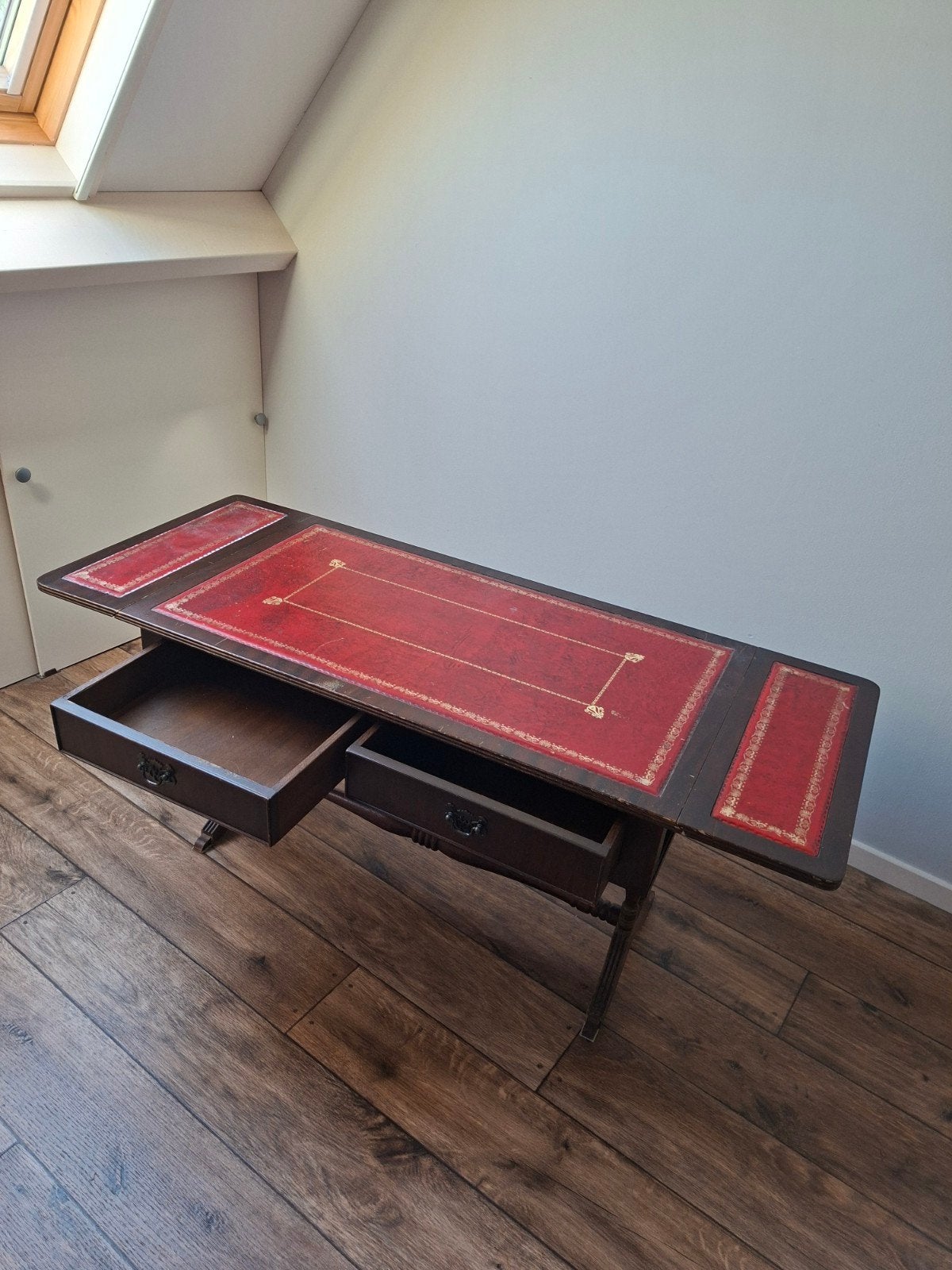 Antieke salontafel/klaptafel met rood lederen inleg, Ophalen