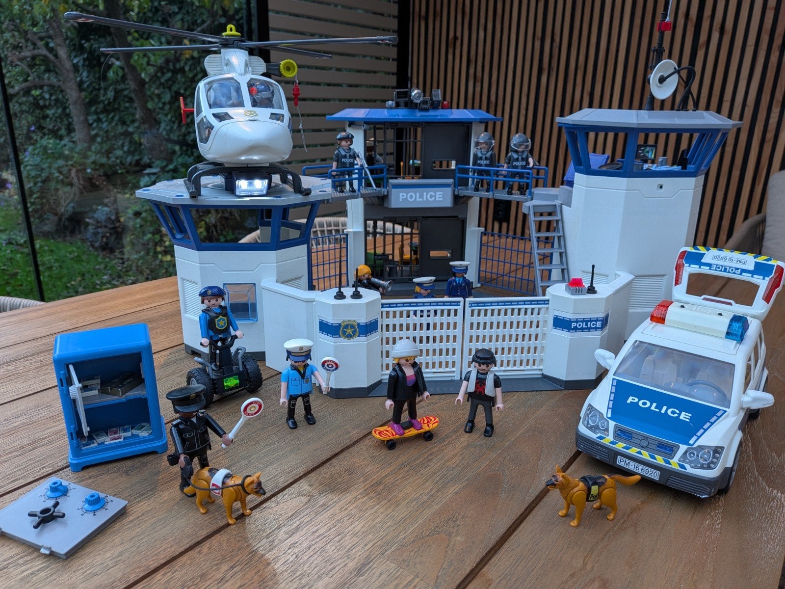 Playmobil politiebureau 6919, helikopter, auto en meer!, Kinderen en Baby's, Gebruikt, Gebouw, Complete set, Ophalen of Verzenden