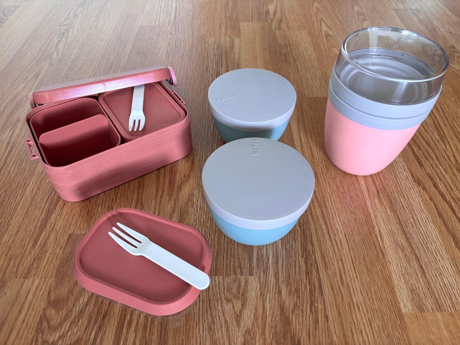 Mepal Lunchbox en Kommen Set, Kunststof, Ophalen of Verzenden, Zo goed als nieuw, Meerkleurig