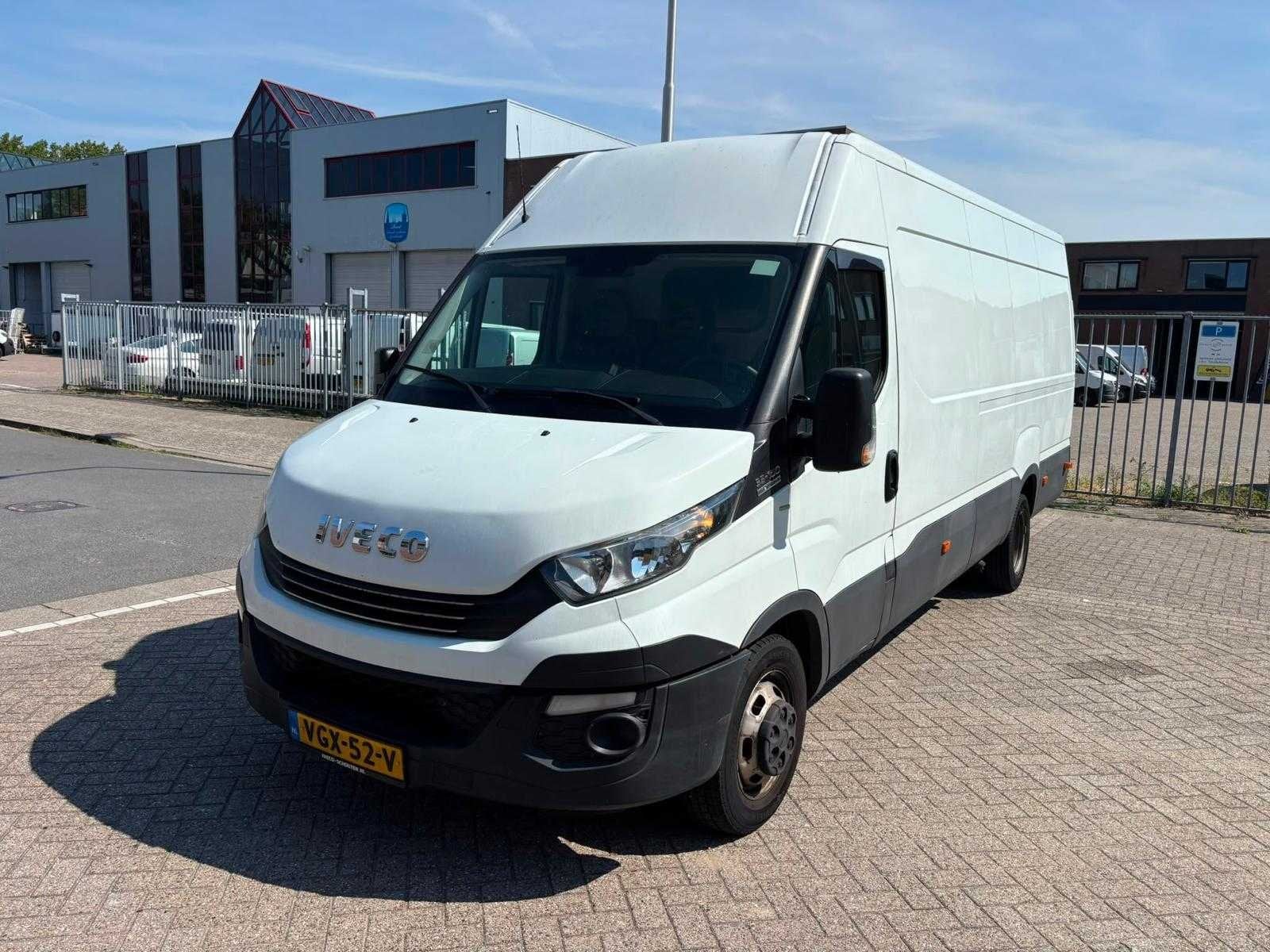 Iveco - Daily Automaat - 35C16V 2.3 410 H2 - Van, Auto's, Gebruikt, Euro 6, Wit, Bedrijf