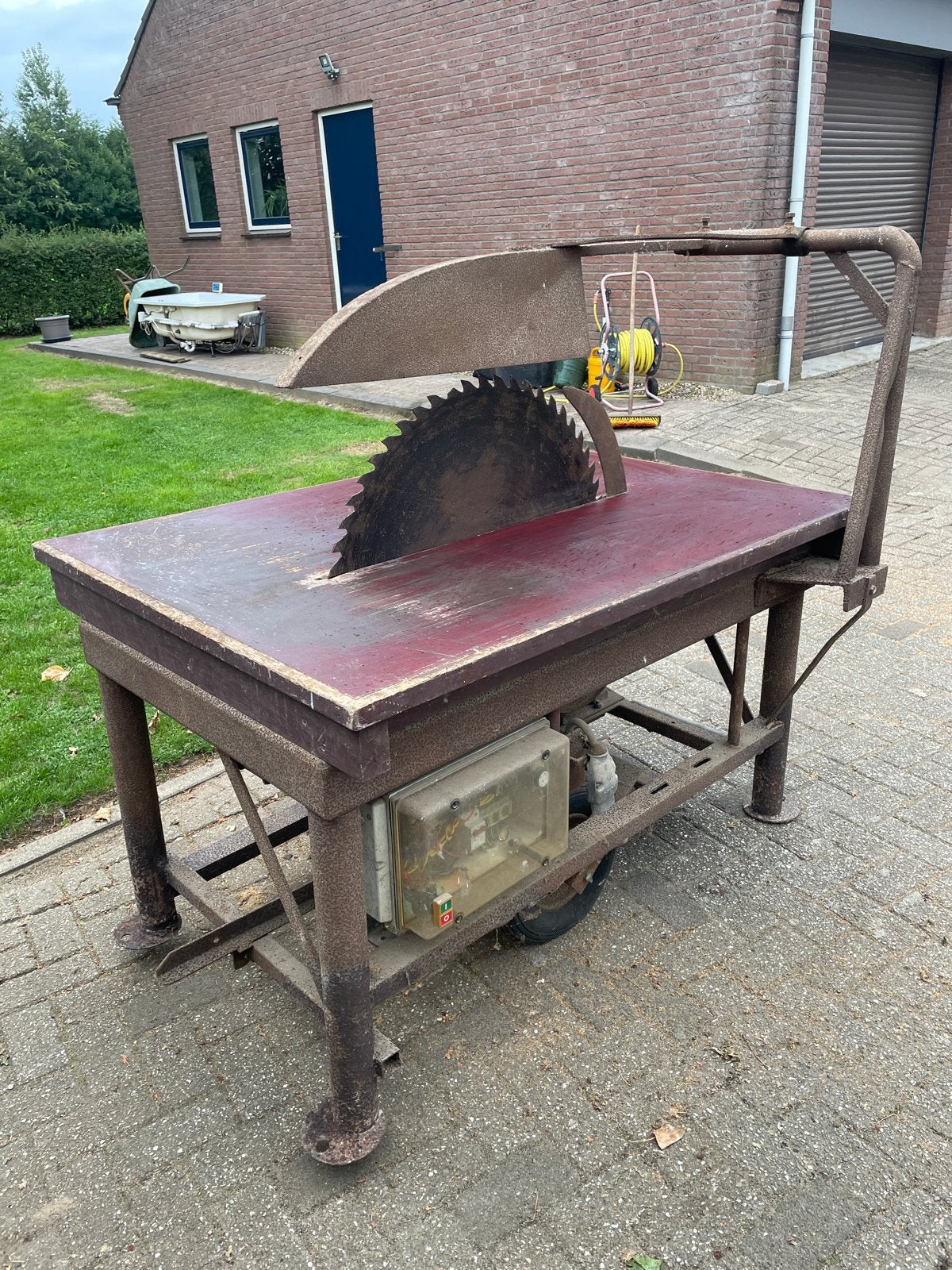 Robuuste Cirkelzaag op Tafel - Ideaal voor Zwaar Werk, Ophalen, Gebruikt, Cirkelzaag, 70 mm of meer