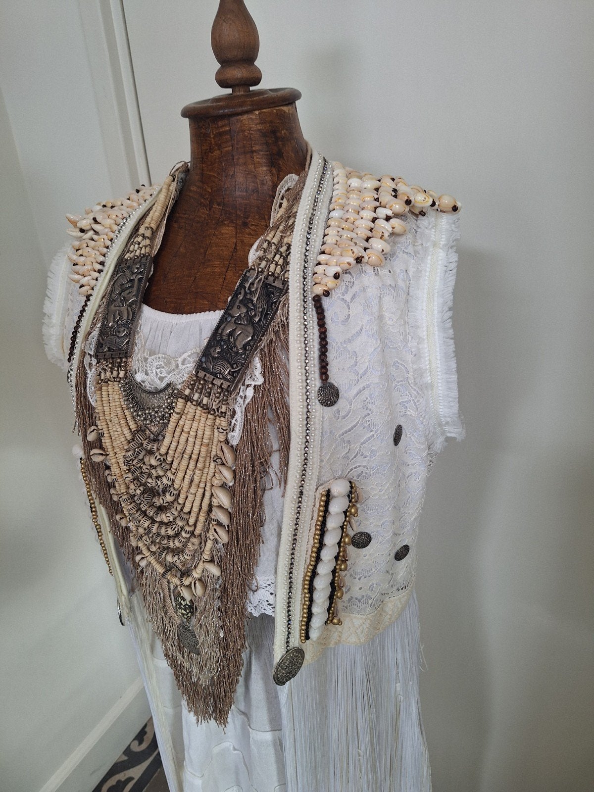 Uniek Ibiza Jasje met Schelpen en Munten - Maat 38-46, Kleding | Dames, Ophalen of Verzenden