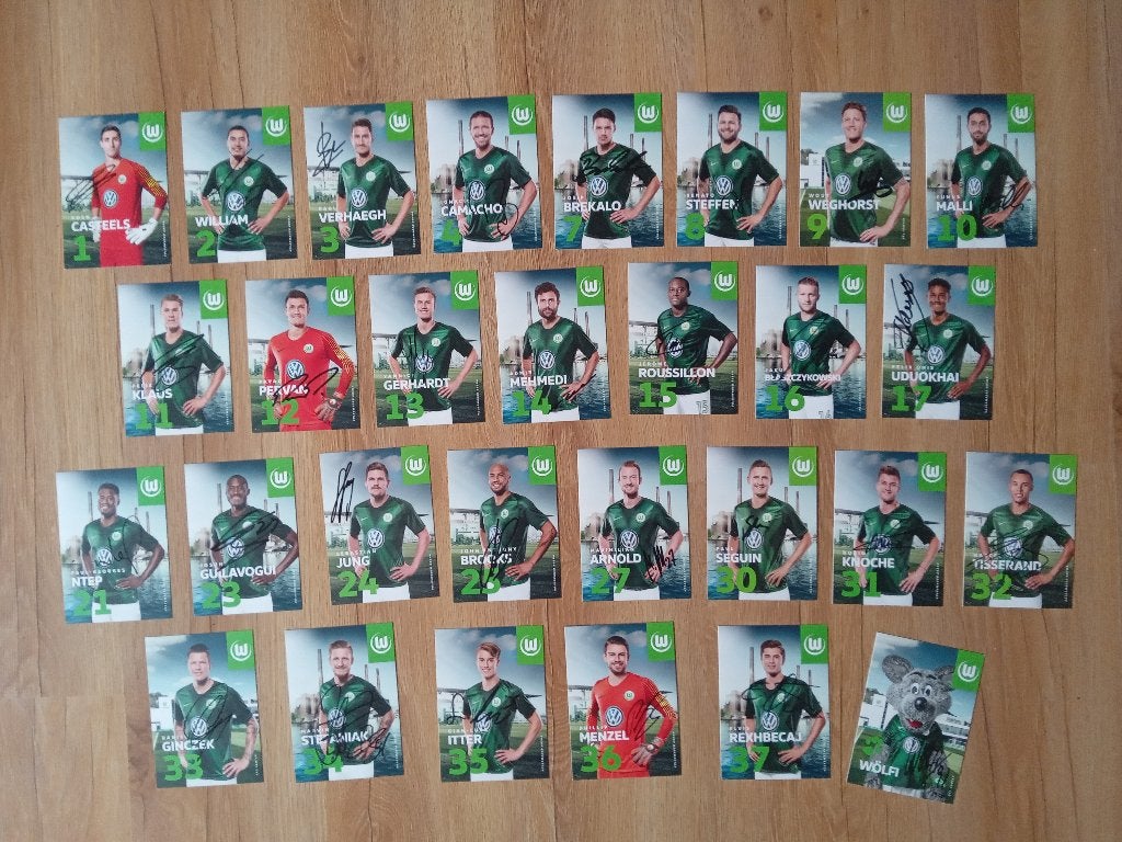 Gesigneerde 2018-2019 set spelerskaarten van VFL Wolfsburg, Ophalen of Verzenden, Nieuw, Buitenlandse clubs, Spelerskaart