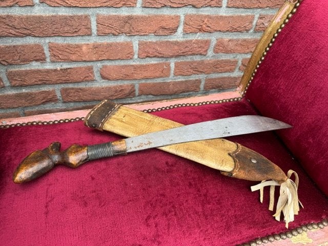 oud Afrikaans zwaard/machette/ kapmes, Ophalen of Verzenden, Overige soorten, Overige gebieden, Zwaard of Sabel