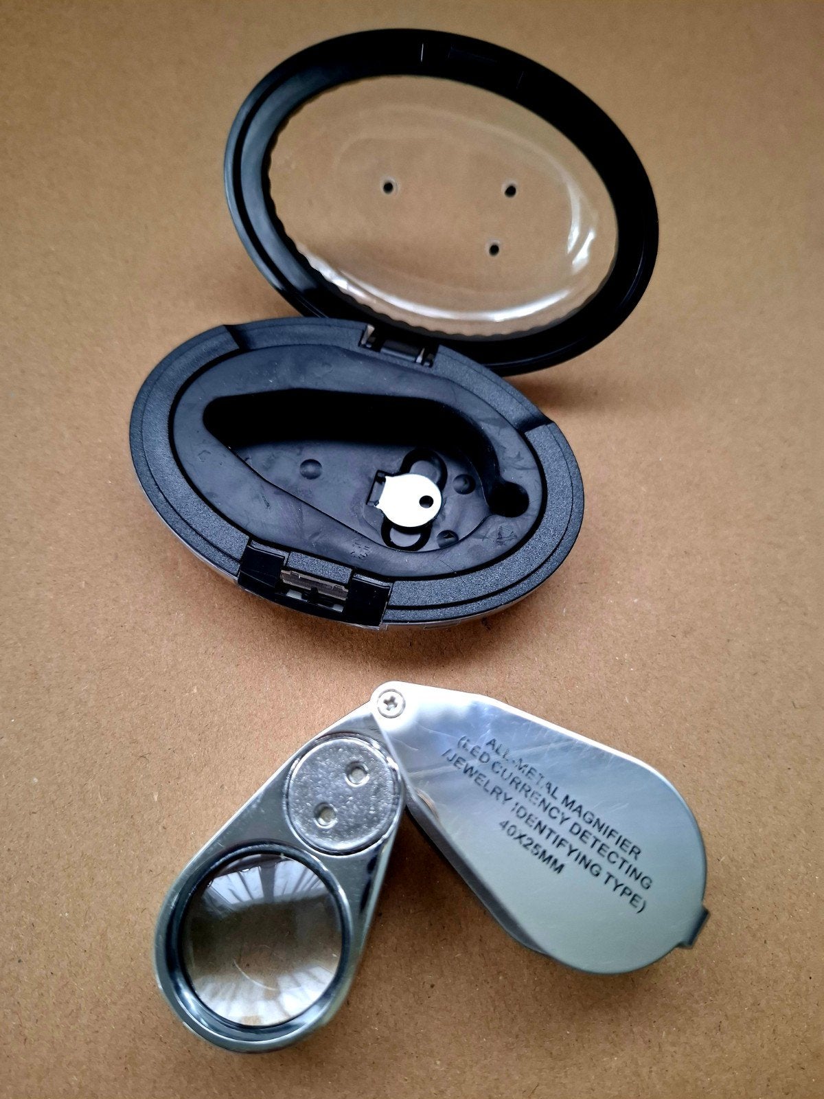 Nieuw - Vergrootglas Loep met UV en LED verlichting, Ophalen, Overige typen, Nieuw, 20x of meer