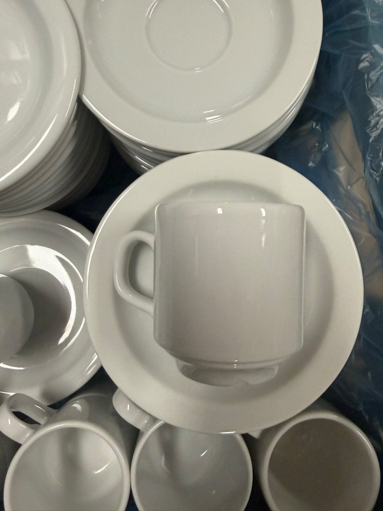 Set van 50 koffiekopjes met schotel (kleine kopjes horeca), Ophalen, Gebruikt, Overige stijlen, Kop(pen) en/of Schotel(s)