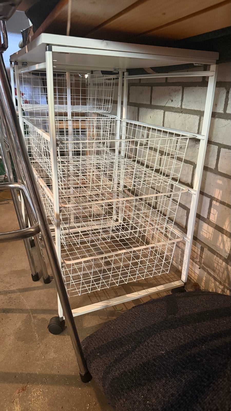 2 witte trolleys GRATIS, Ophalen, Gebruikt