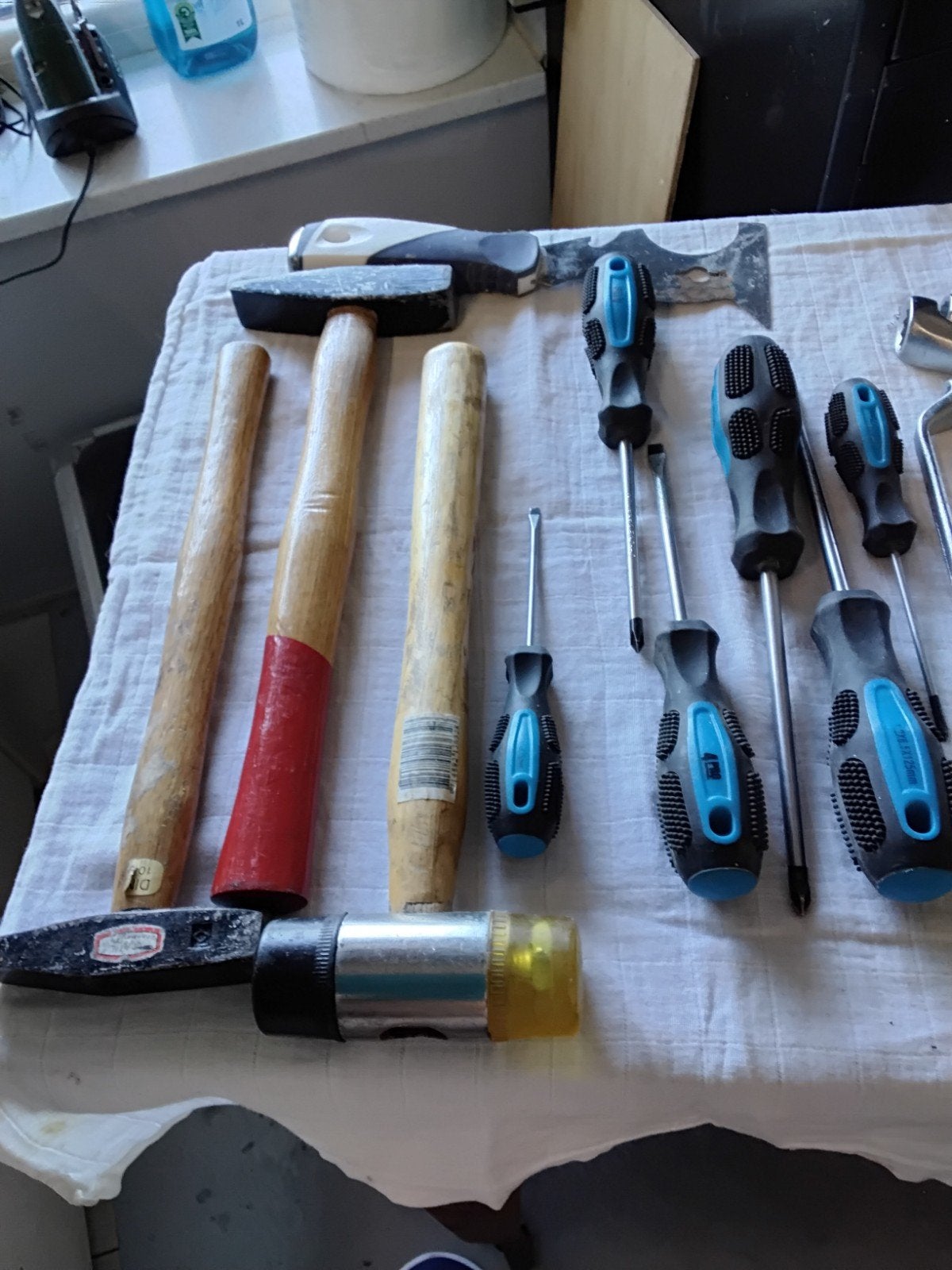 Grote set gereedschap, inclusief boormachines en schroeven, Ophalen, Gebruikt, Accuboormachine, Overige merken