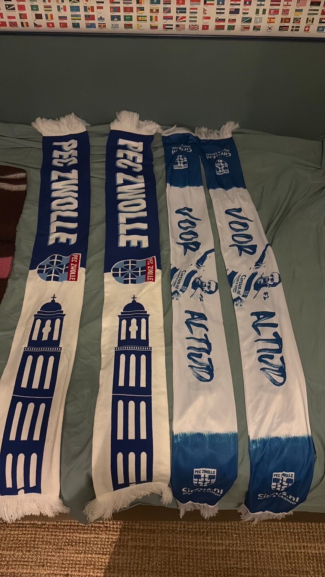 4 Pec Zwolle sjaaltjes. (2x peperbus, 2x Van polen afscheid), Kleding | Heren, Ophalen, Zo goed als nieuw, Overige maten, Sjaal