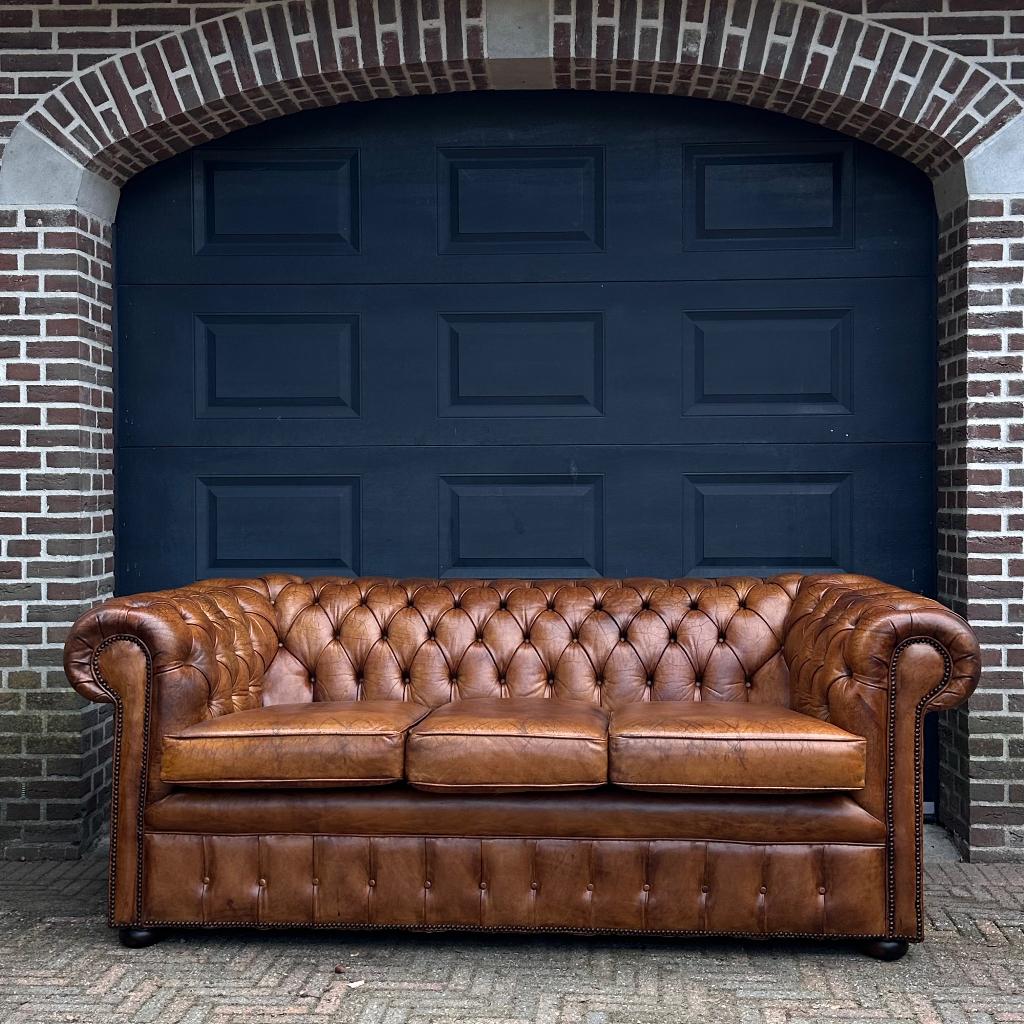 Traditioneel Engelse Chesterfield bank met 2 fauteuils, Huis en Inrichting, Fauteuils, Ophalen, Minder dan 75 cm, Zo goed als nieuw