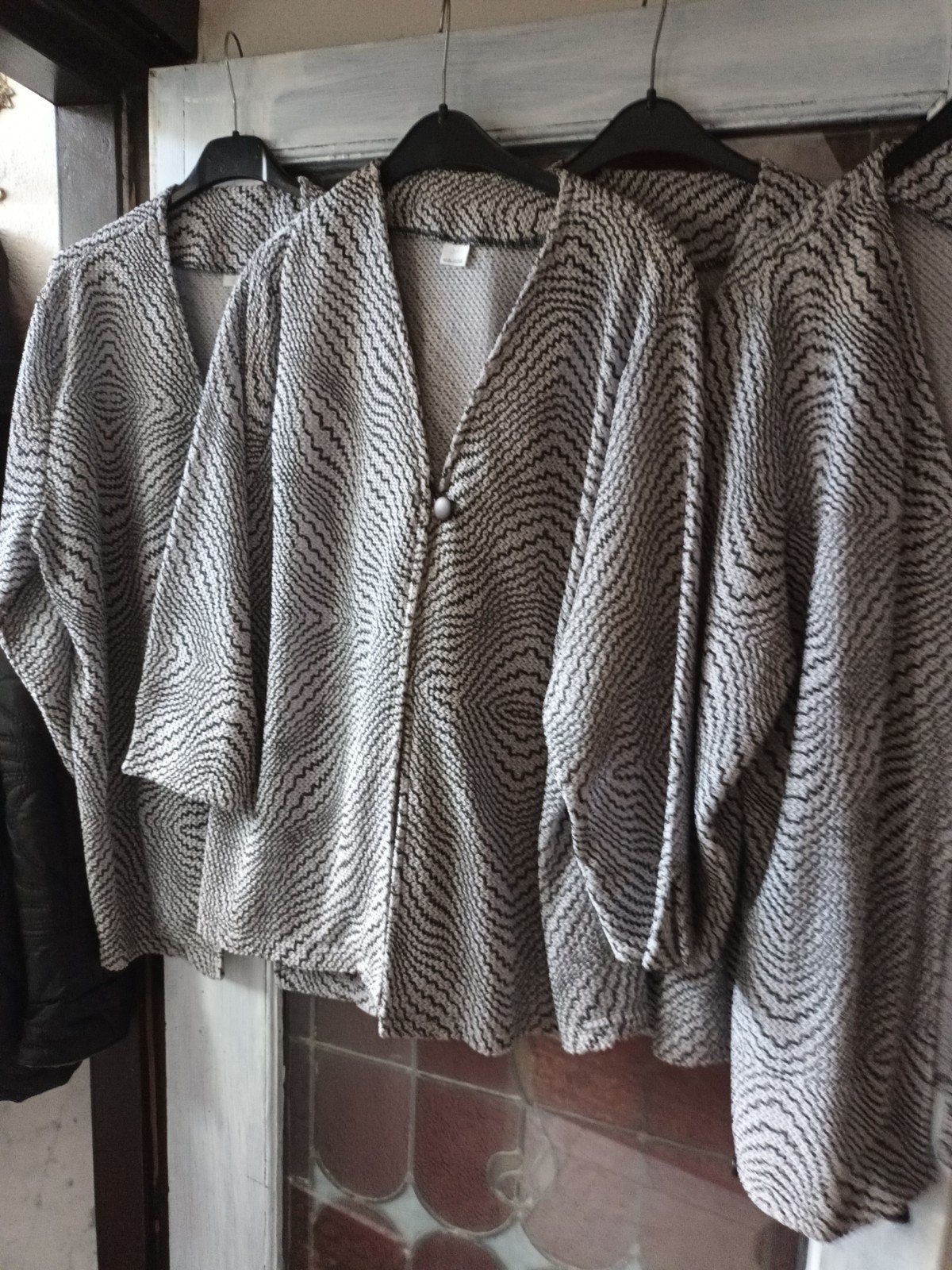 Partij van 30 stuks ,vesten jasjes ,blouses nieuw, Kleding | Dames, Ophalen, Nieuw, Maat 46/48 (XL) of groter, Meerkleurig