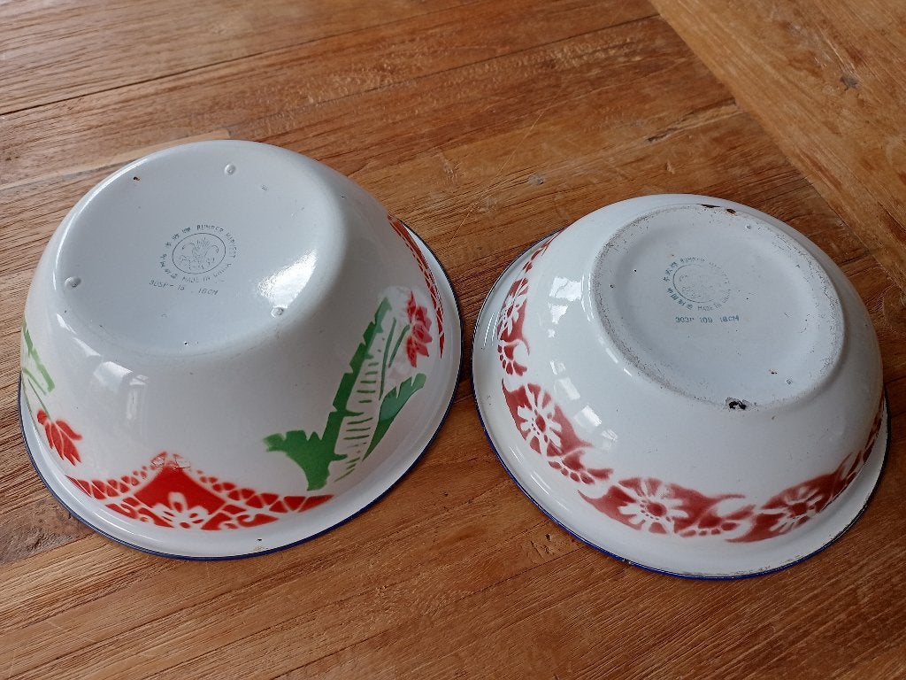 2x emaille schaaltje wit/creme met bloem, Ophalen of Verzenden