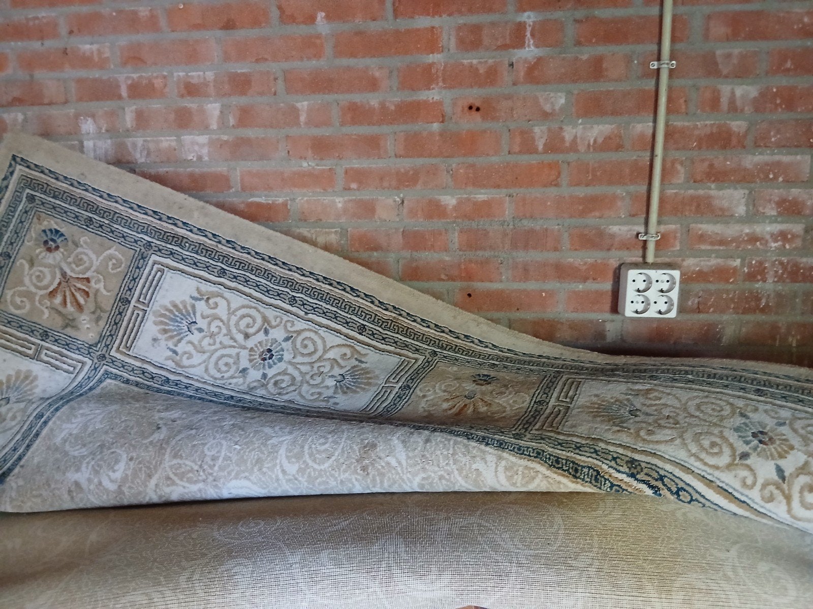 Gratis vandaag ophalen  Diverse meubels en vloerkleed, Diverse stijlen, Gebruikt, 100 tot 150 cm, Ophalen of Verzenden
