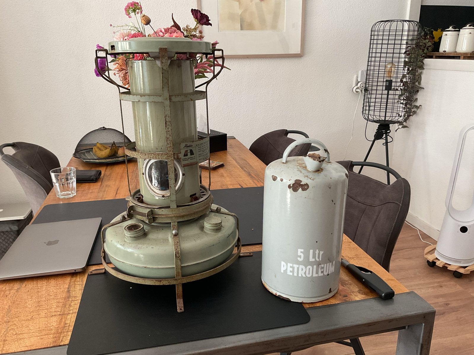 Vintage Aladdin Blue Flame Petroleum Kachel met Jerrycan, Ophalen