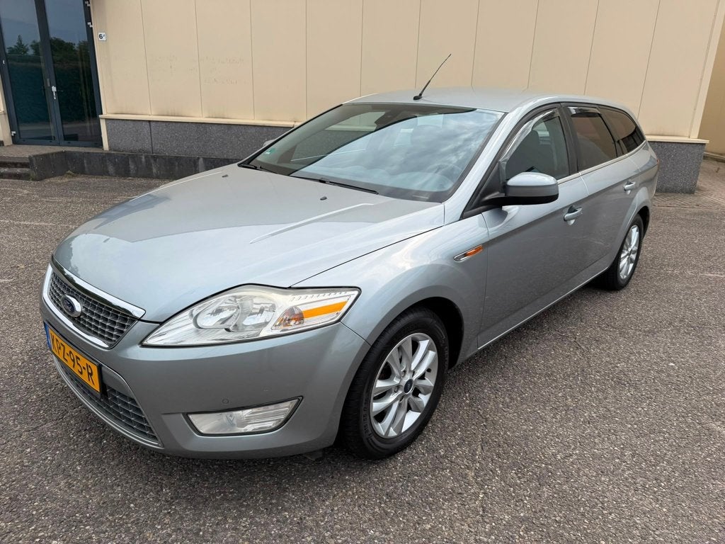 Ford Mondeo Wagon 2.0-16V Ghia, Auto's, Ford, Gebruikt, Zwart, Mondeo, Handgeschakeld