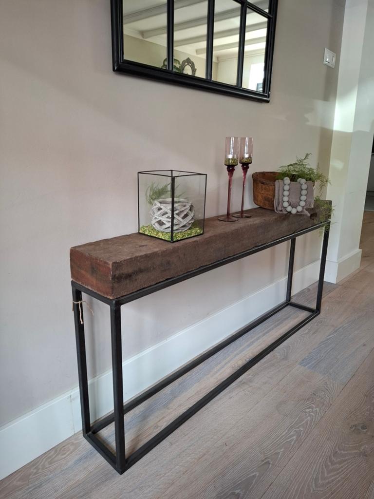 Stoere industriele sidetable wandmeubel staal en robuust, Ophalen, 100 tot 150 cm, Zo goed als nieuw, Minder dan 25 cm