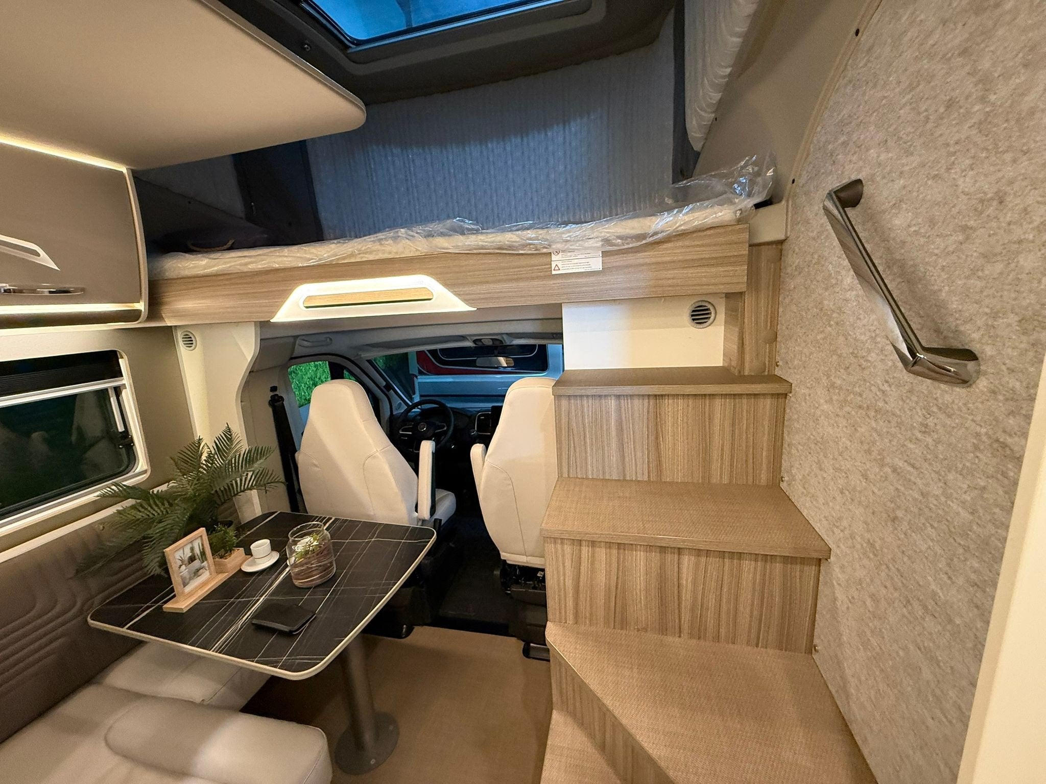 Bürstner Lyseo Gallery TD 689 Fiat (bj 2024), Caravans en Kamperen, 6 tot 7 meter, Bedrijf, Tot en met 3, Bürstner