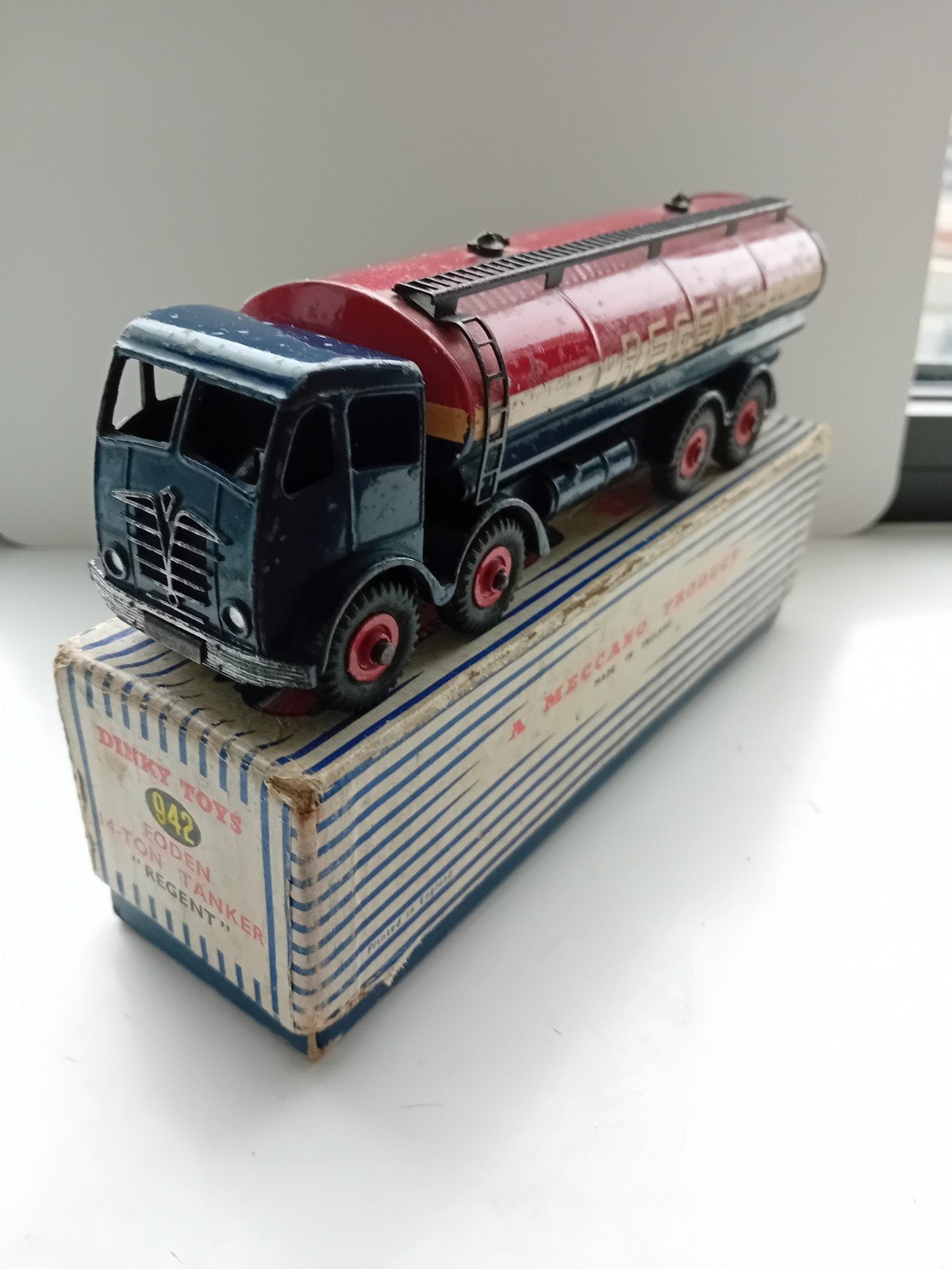 Dinky toys Foden Regent tankwagen, Ophalen of Verzenden, Auto, Dinky Toys
