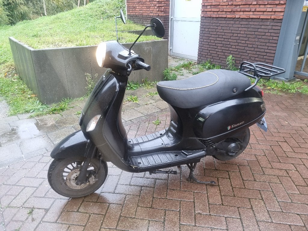 Snorscooter Blauw Kenteken, Fietsen en Brommers, Zo goed als nieuw, Benzine, Ophalen, Overige merken