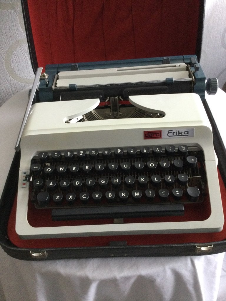 Ouderwetse typemachine “ ERIKA”, Diversen, Typemachines, Gebruikt, Ophalen