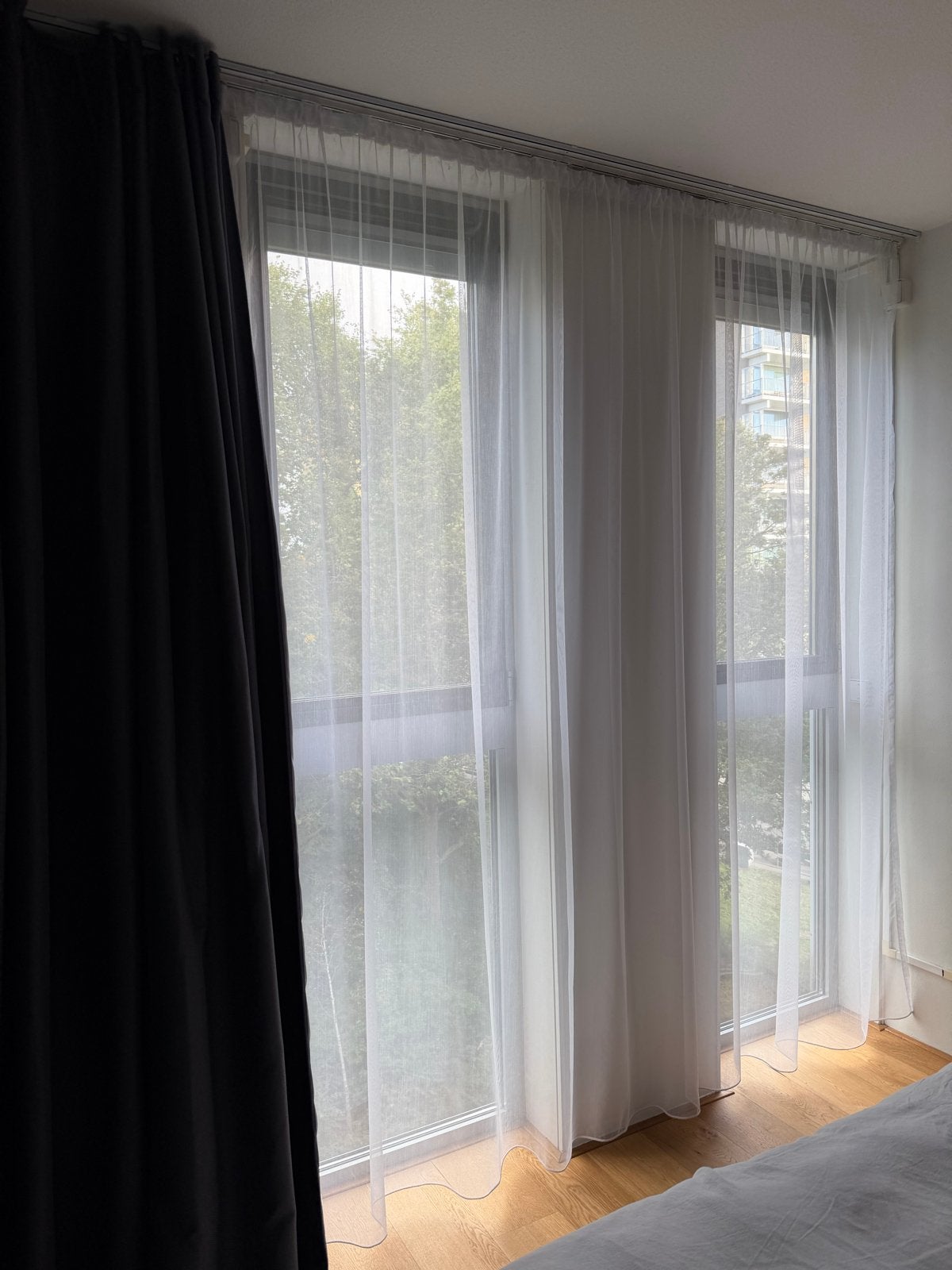 Lichtdoorlatende Vitrage - 220 cm breed, 255 cm hoog, Vitrage, Gebruikt, Wit, Ophalen of Verzenden