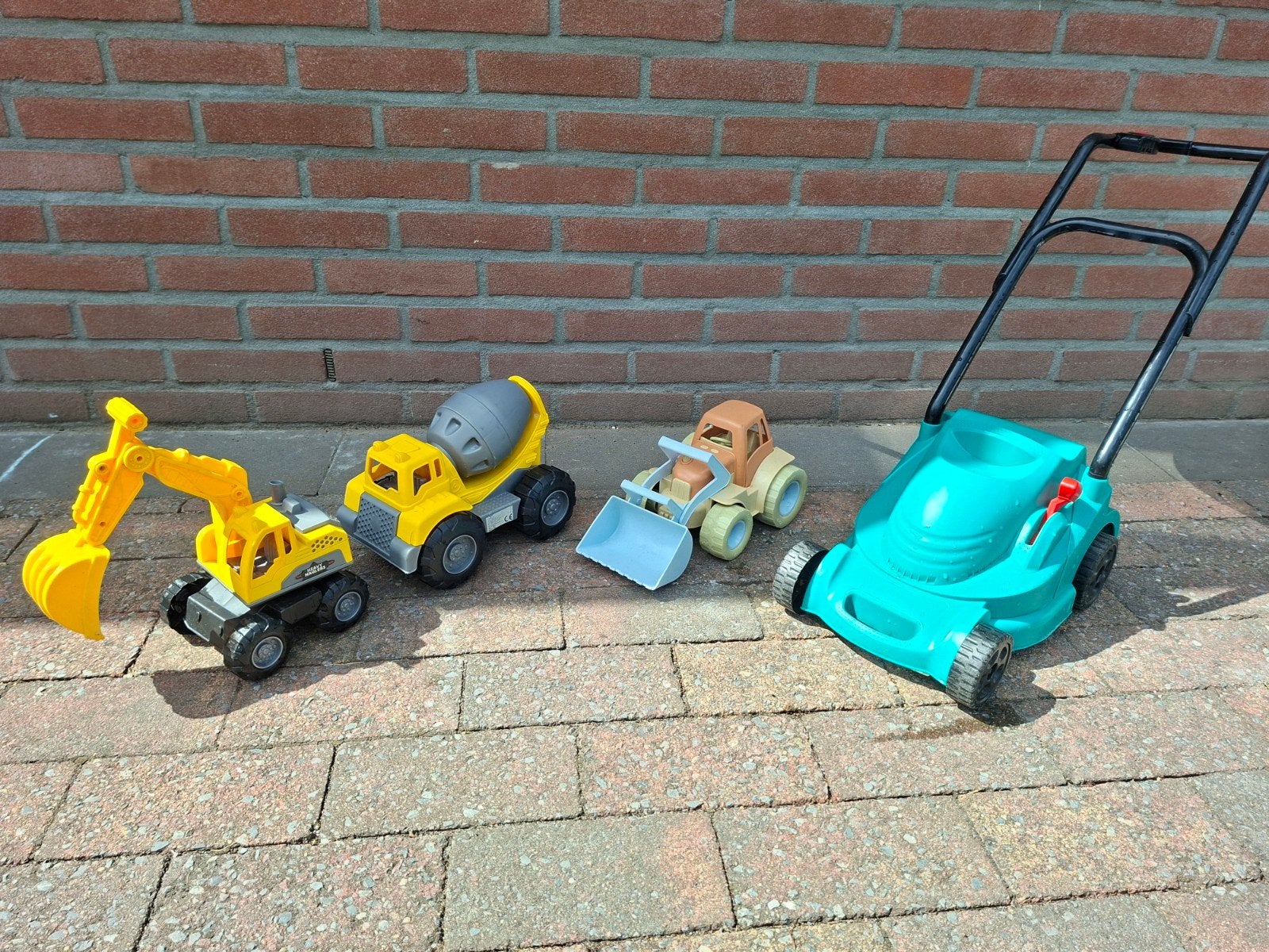 Speelgoed voertuigen en grasmaaier, Kinderen en Baby's, Ophalen, Gebruikt