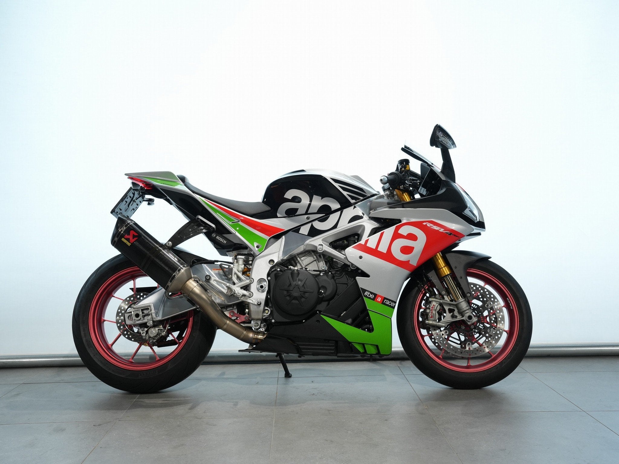 Aprilia RSV 4 RF (bj 2018), Info@piaggio.com, Bedrijf, Super Sport, Meer dan 35 kW