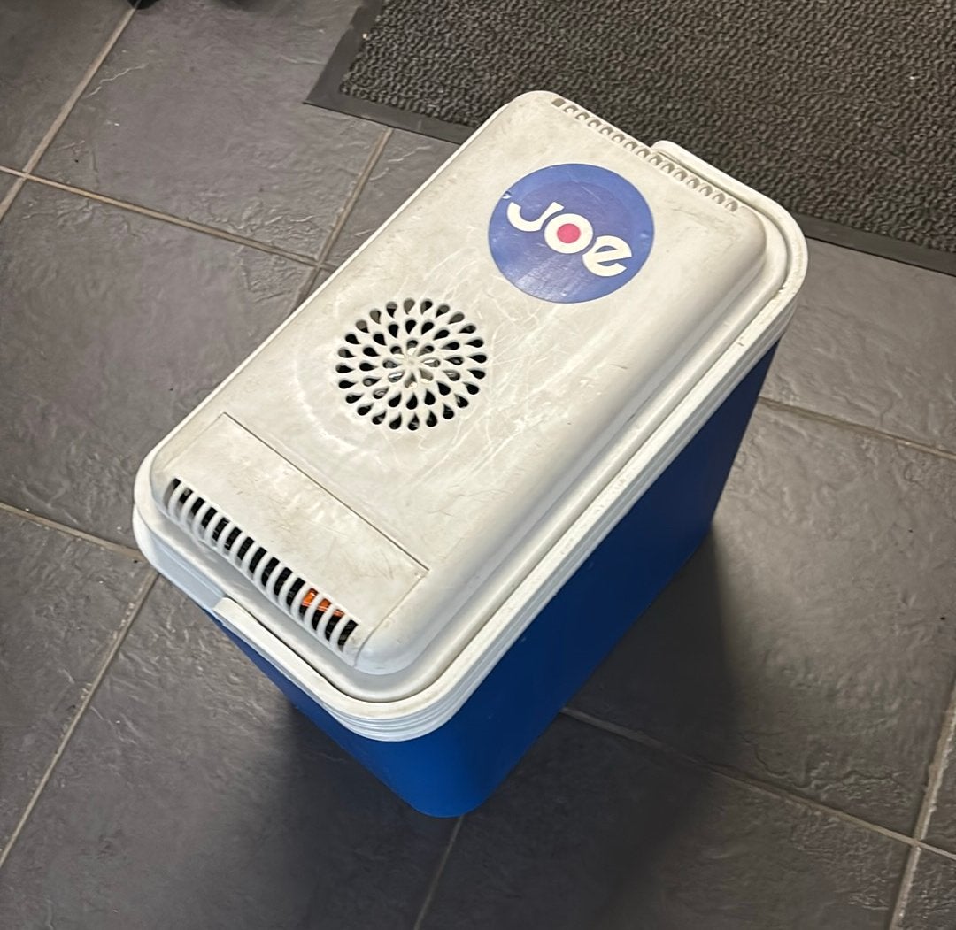 Koelbox 12 volt aansluiting, Ophalen of Verzenden, Zo goed als nieuw