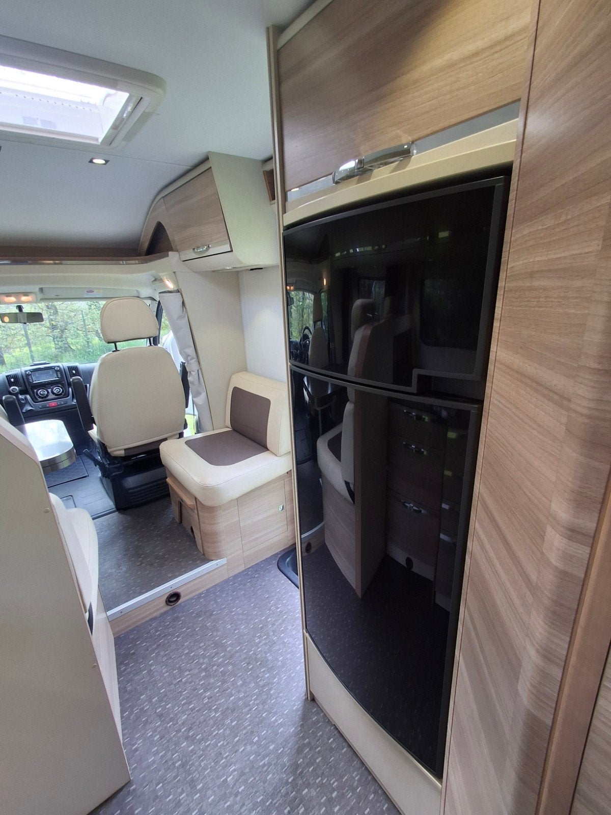 Foto 16 van " ADRIA CORAL S 670 SL -2013 - 65000 KM - APARTE BEDDEN'"