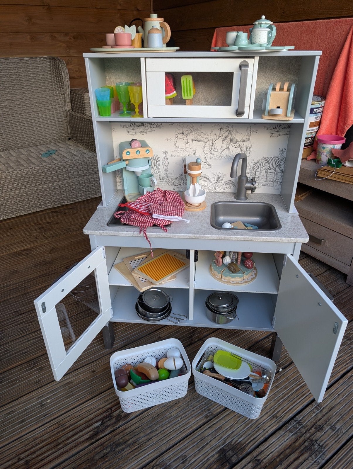 Complete houten speelkeuken met accessoires, Kinderen en Baby's, Speelgoed | Speelkeukens, Ophalen, Gebruikt