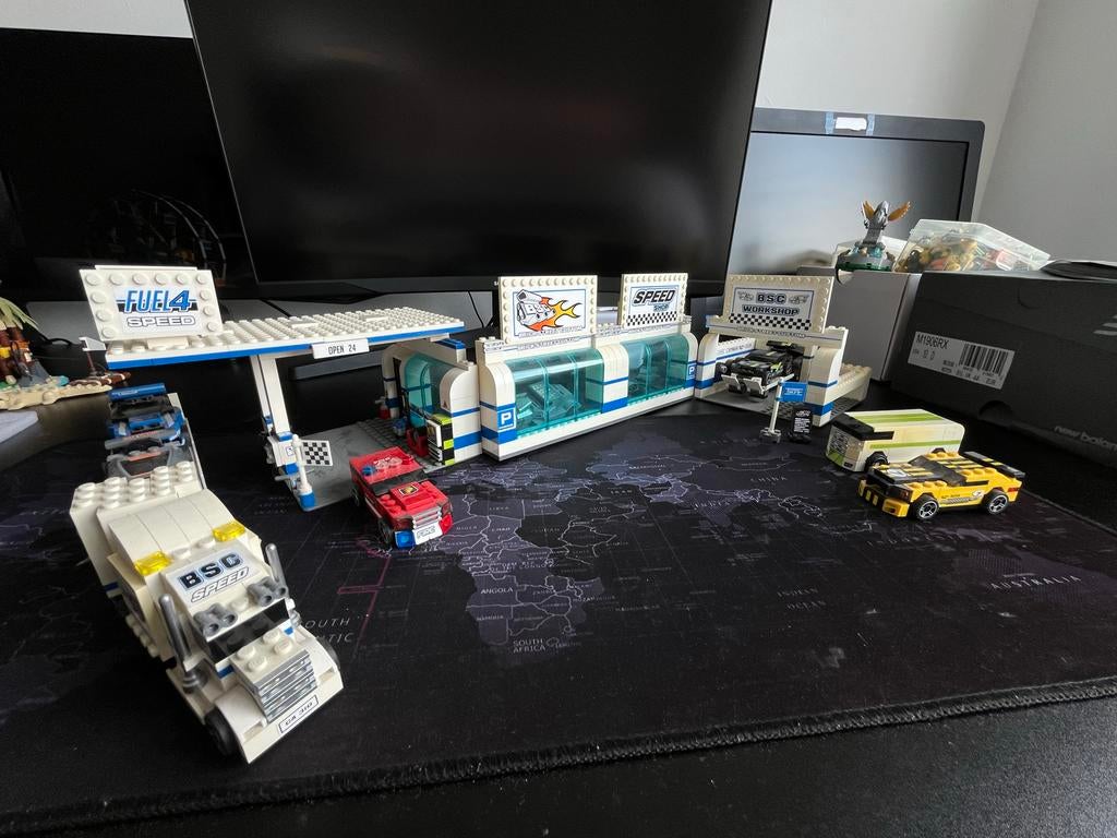 Lego Racers 8154 - Brick Street Customs, Ophalen of Verzenden, Zo goed als nieuw, Complete set, Lego