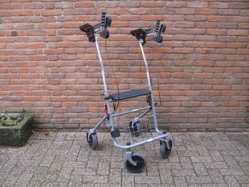 Drive onderarm rollator, Ophalen, Opvouwbaar, Zo goed als nieuw