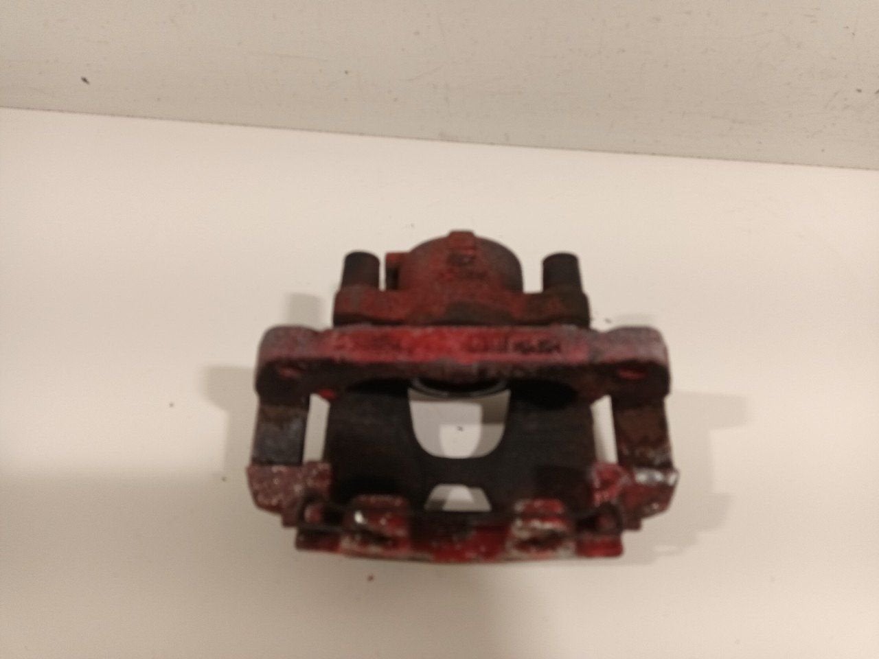 Remklauw links voor Fiat 500X, Onderdelen@venauto.nl, Van der Ven Autorecycling B.V., Gebruikt, Ettenseweg 76, 4706 PB Roosendaal, The Netherlands
