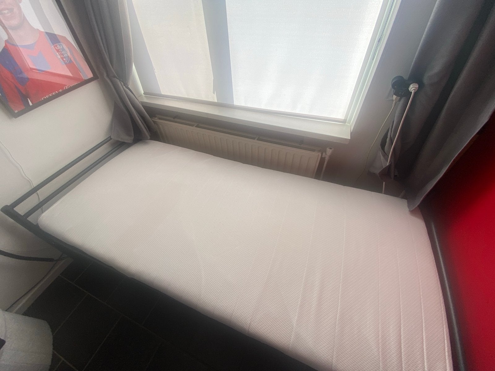 Eenpersoonsbed met lattenbodem en matras, Ophalen, Gebruikt, 90 cm, Eenpersoons