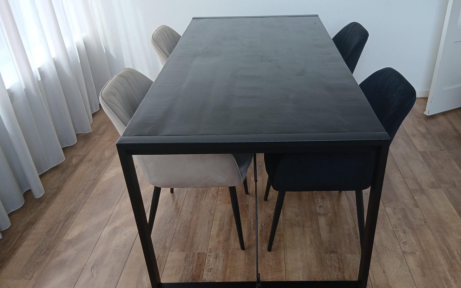Mango houten eettafel met 4 stoelen, Ophalen, 200 cm of meer, 50 tot 100 cm, Zo goed als nieuw
